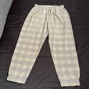 Babaton Dress Joggers in Plaid Size Small.